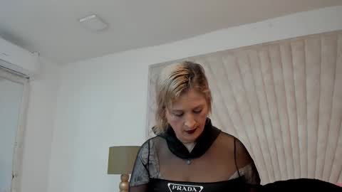 Jade  online show from 09-19-25, 11:11