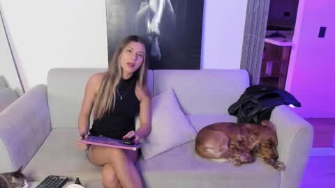 Jade online show from 11-26-25, 02:12