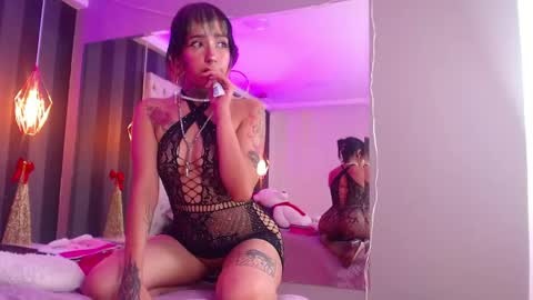 Snapshot of jadebonnet chatting on 05-27-26, 07:55 Jade online show from 05-27-26, 07:55
