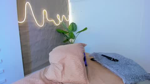 jadee__ online show from 01-31-25, 09:27