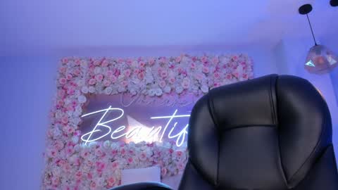 Snapshot of jadeevansx chatting on 01-03-25, 09:05 JADE EVANS online show from 01-03-25, 09:05