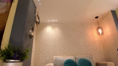 Snapshot of jadeevansx chatting on 01-27-25, 02:20 JADE EVANS online show from 01-27-25, 02:20