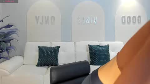 Snapshot of jadeevansx chatting on 07-07-26, 08:40 JADE EVANS online show from 07-07-26, 08:40