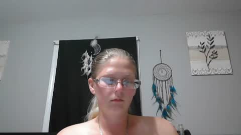 JadeLuv online show from 10-23-25, 01:05