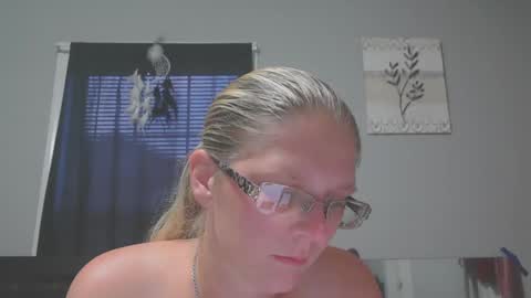 Snapshot of jadeluv chatting on 06-09-26, 12:55 JadeLuv online show from 06-09-26, 12:55