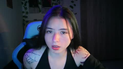 Snapshot of jademonet chatting on 02-12-26, 02:28 Jade 3 online show from 02-12-26, 02:28