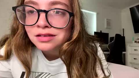 Snapshot of jademonroe0522 chatting on 11-26-25, 04:41 jademonroe0522 online show from 11-26-25, 04:41