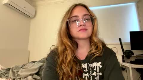 Snapshot of jademonroe0522 chatting on 02-04-26, 04:02 jademonroe0522 online show from 02-04-26, 04:02