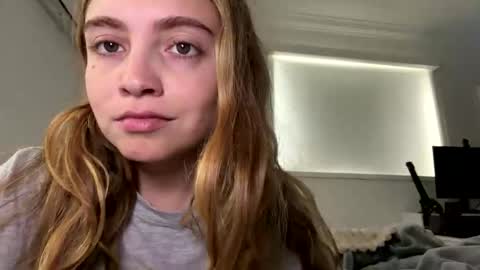 Snapshot of jademonroe0522 chatting on 02-09-26, 03:05 jademonroe0522 online show from 02-09-26, 03:05