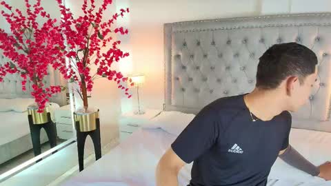 Jaden and Sofia  online show from 01-18-26, 03:43