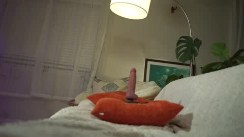 Snapshot of jadeperez_ chatting on 02-22-25, 04:18 Jade online show from 02-22-25, 04:18