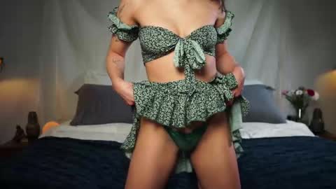 Snapshot of jadeperez_ chatting on 03-12-25, 11:54 Jade online show from 03-12-25, 11:54