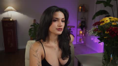 Snapshot of jadeperez_ chatting on 11-06-25, 04:13 Jade online show from 11-06-25, 04:13