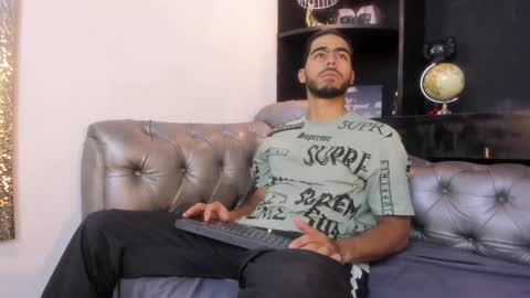 Snapshot of jadiel_stone chatting on 05-24-26, 02:44 Jadiel online show from 05-24-26, 02:44