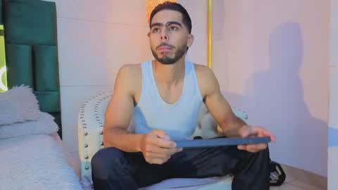 Snapshot of jadiel_stone chatting on 05-27-26, 12:13 Jadiel online show from 05-27-26, 12:13