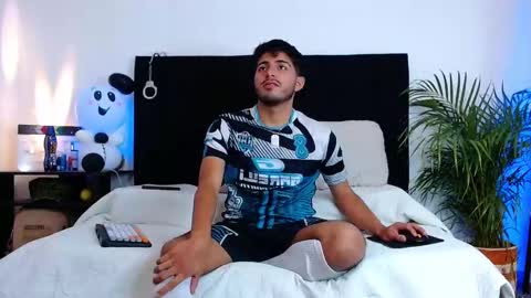 Snapshot of jaiden_thoner chatting on 11-04-25, 05:28 Jaiden online show from 11-04-25, 05:28