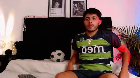 Snapshot of jaiden_thoner chatting on 11-20-25, 05:07 Jaiden online show from 11-20-25, 05:07