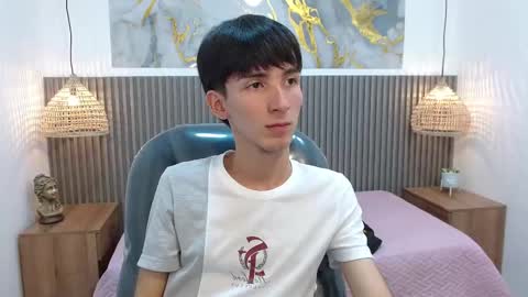 Snapshot of jake_evanss_ chatting on 11-14-25, 02:05 JAKE online show from 11-14-25, 02:05