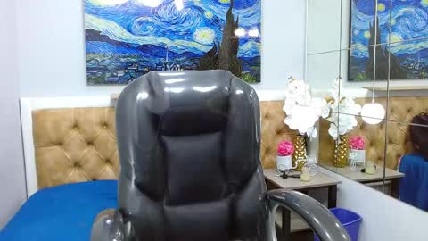 Snapshot of jake_evanss_ chatting on 11-20-25, 04:23 JAKE online show from 11-20-25, 04:23