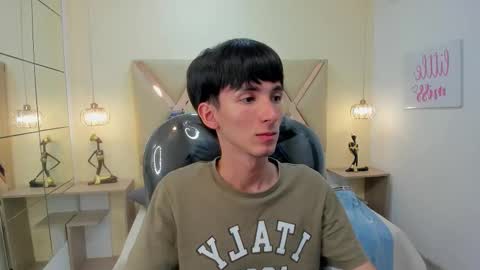 Snapshot of jake_evanss_ chatting on 11-20-25, 04:29 JAKE online show from 11-20-25, 04:29