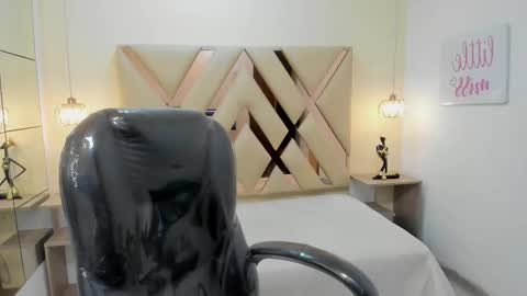 Snapshot of jake_evanss_ chatting on 11-24-25, 05:34 JAKE online show from 11-24-25, 05:34