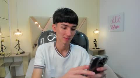 Snapshot of jake_evanss_ chatting on 12-05-25, 01:52 JAKE online show from 12-05-25, 01:52