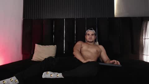 Snapshot of jake_muller1 chatting on 10-31-25, 04:35 Jake  online show from 10-31-25, 04:35