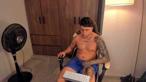 Snapshot of jake_pons chatting on 05-26-26, 11:45 Jake Pons online show from 05-26-26, 11:45