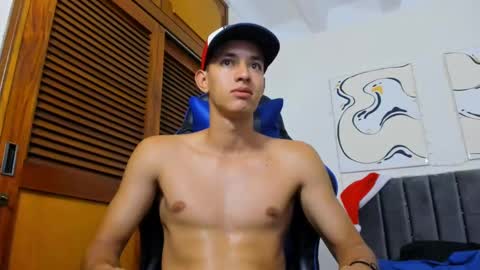 Snapshot of jake_shadow14 chatting on 01-25-25, 12:38 Hi guys im new 3 online show from 01-25-25, 12:38