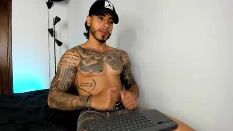 Santiago online show from 01-15-25, 04:57