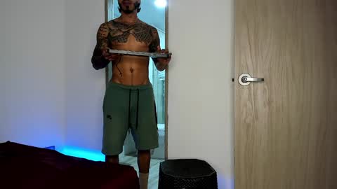 Santiago online show from 02-04-25, 02:49