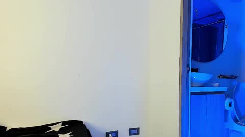 Santiago online show from 02-11-25, 03:18