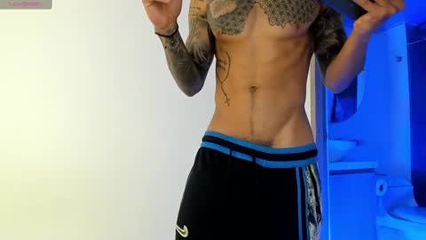 Santiago online show from 02-25-25, 05:30