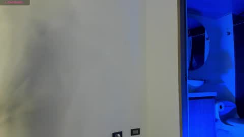 Santiago online show from 02-25-25, 08:36