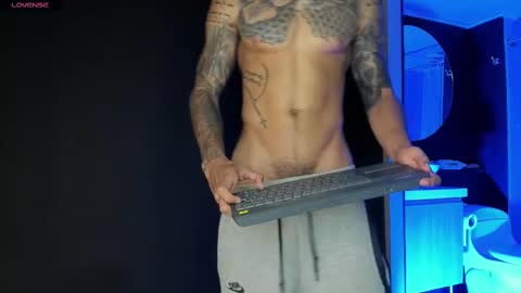 Santiago online show from 03-05-25, 03:51