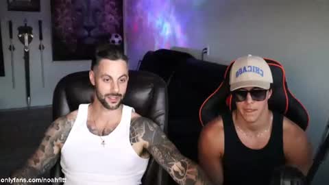 Snapshot of jakelogan17 chatting on 08-08-26, 03:08 Jake and Noah online show from 08-08-26, 03:08