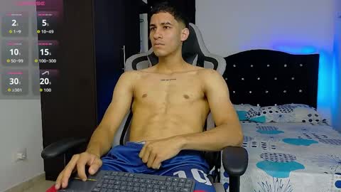 Snapshot of jakemonroe1 chatting on 06-03-26, 02:33 JakeMonroe online show from 06-03-26, 02:33