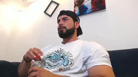 Snapshot of jakeskye chatting on 06-01-26, 12:56 JakeSkye online show from 06-01-26, 12:56