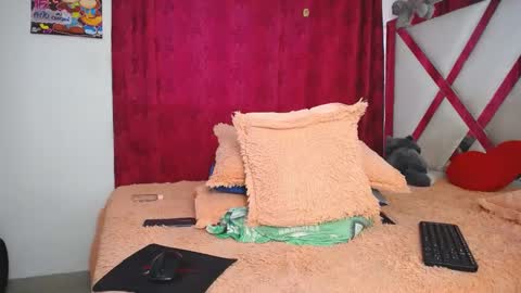 Snapshot of jakson_hot chatting on 12-11-24, 10:16 pipe online show from 12-11-24, 10:16