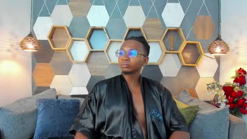   online show from 02-15-25, 08:33