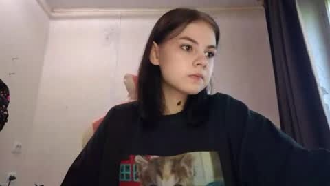 Mila online show from 05-31-26, 05:15