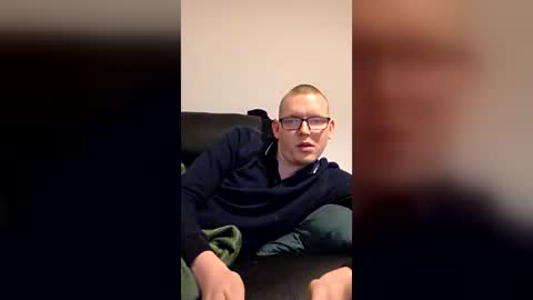 james0901998 online show from 07-02-26, 11:00