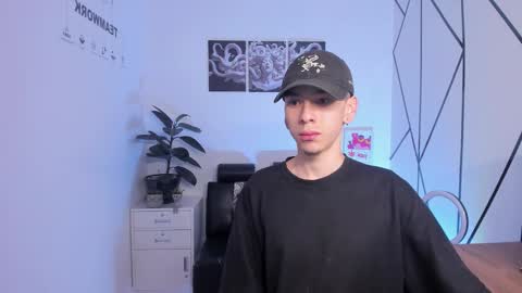 Snapshot of james_adamss_ chatting on 11-20-25, 12:27 james_adamss_ online show from 11-20-25, 12:27