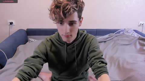 Snapshot of james_mil chatting on 12-13-24, 07:10 James online show from 12-13-24, 07:10