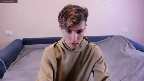 Snapshot of james_mil chatting on 01-31-25, 08:12 James online show from 01-31-25, 08:12