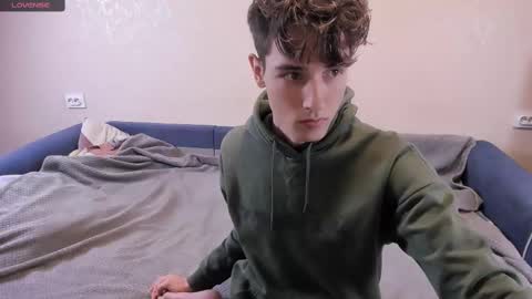 Snapshot of james_mil chatting on 02-26-25, 08:33 James online show from 02-26-25, 08:33