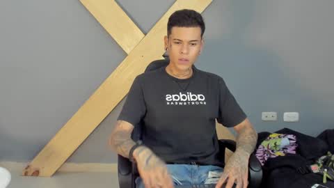 Snapshot of jamesinked_ chatting on 12-04-24, 06:06 Jamesinked online show from 12-04-24, 06:06