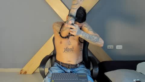 Snapshot of jamesinked_ chatting on 12-06-24, 03:22 Jamesinked online show from 12-06-24, 03:22