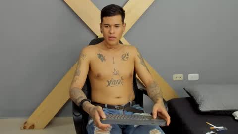 Snapshot of jamesinked_ chatting on 12-14-24, 08:18 Jamesinked online show from 12-14-24, 08:18