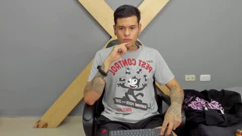 Snapshot of jamesinked_ chatting on 12-16-24, 06:38 Jamesinked online show from 12-16-24, 06:38